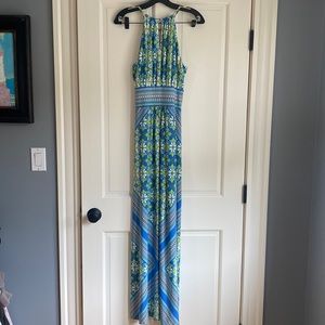 London Times Gorgeous Printed Summer Dress Size 8. Very Flattering on! No flaws.